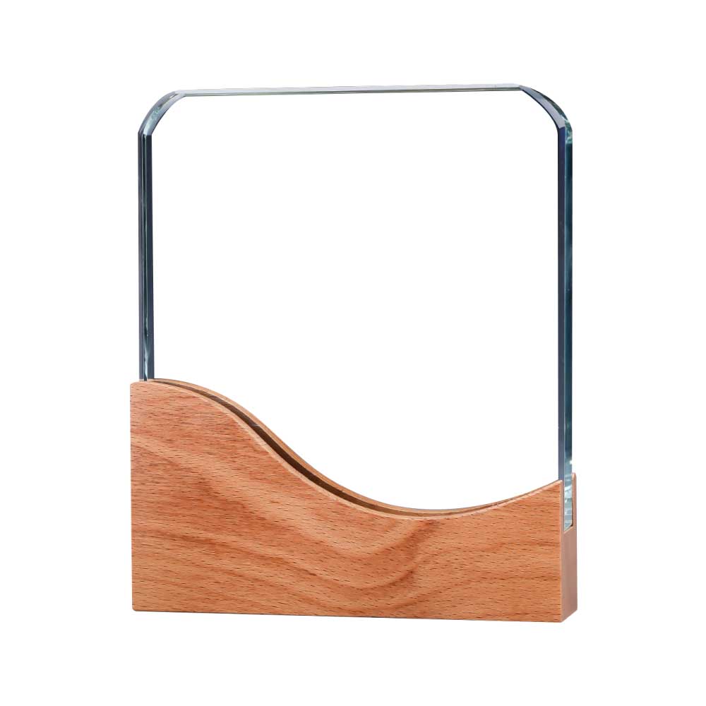 Reconocimiento cuadrado de cristal con base curva de madera